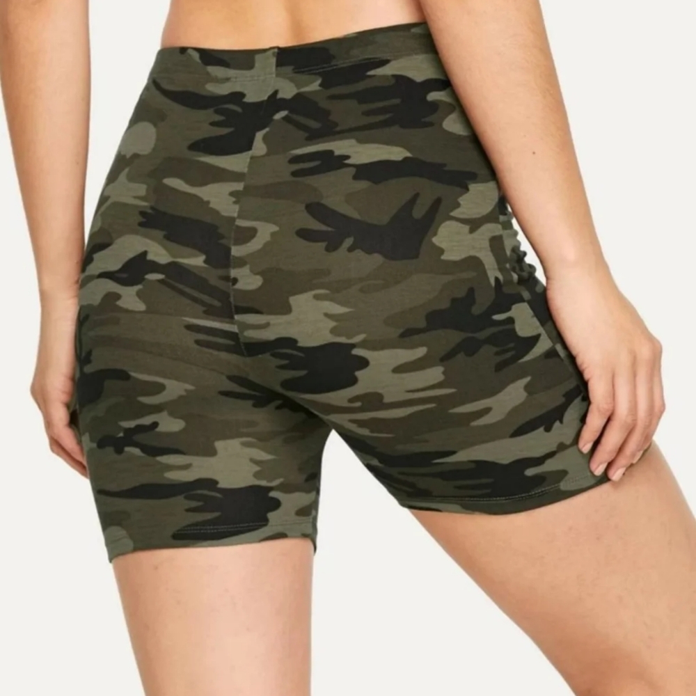 Camo biker shorts
